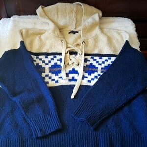 American Eagle soft lace-up hooded sweater.